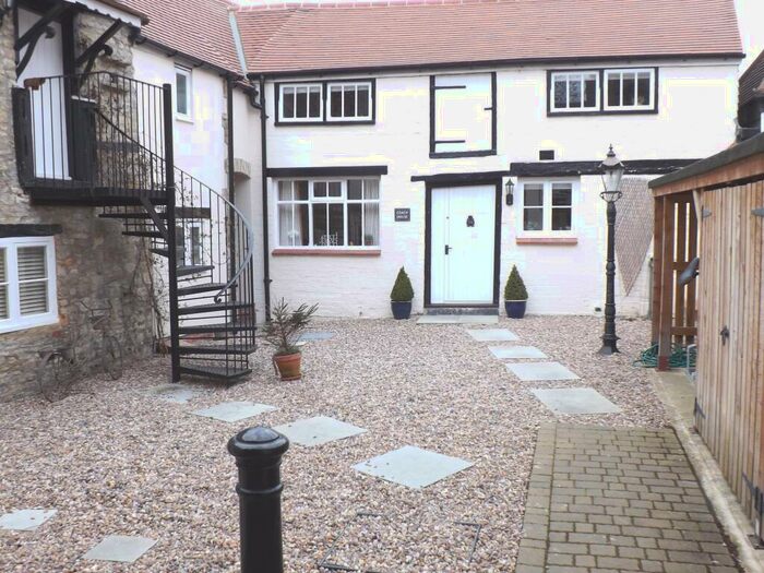 1 Bedroom Apartment To Rent In Webb Court, Bicester, OX26