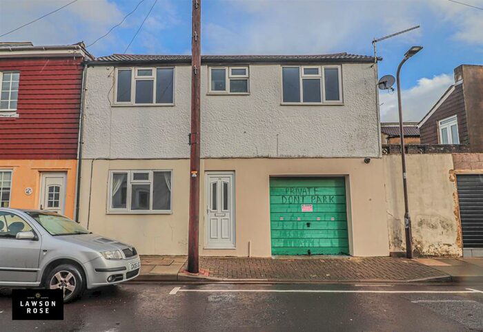 2 Bedroom House To Rent In Binsteed Road, Portsmouth, PO2