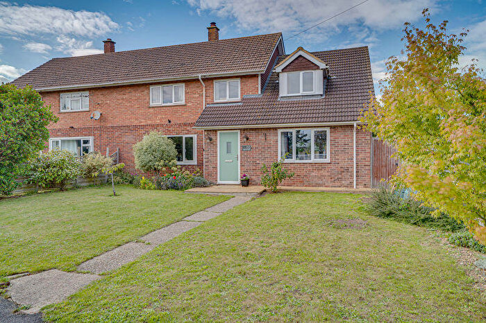 4 Bedroom Semi Detached House For Sale In West Street, Titchfield Village, PO14