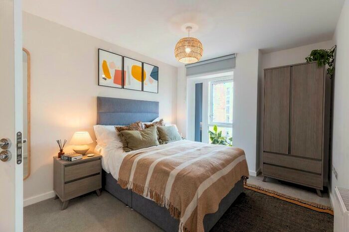 2 Bedroom Flat To Rent In Flat, Sherborne Place, Marina Place, Birmingham, B16