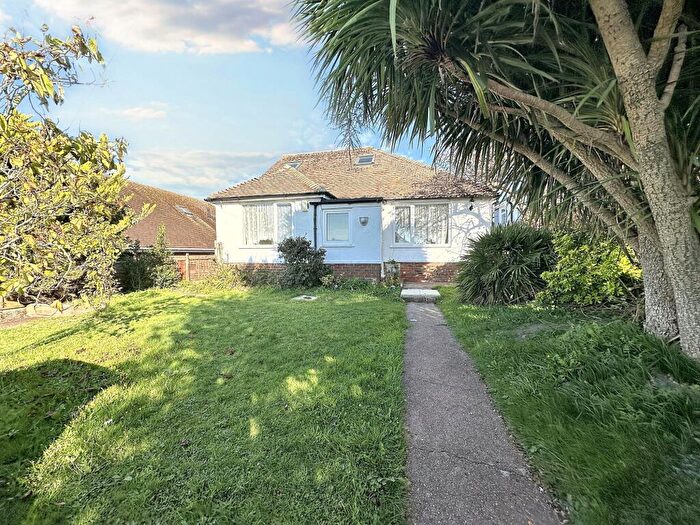 3 Bedroom Bungalow For Sale In Crescent Drive South, Brighton, BN2
