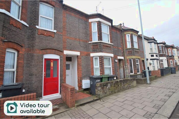 Studio To Rent In Crawley Road, Luton, LU1