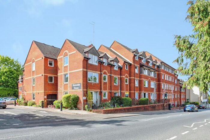 1 Bedroom Apartment For Sale In Homelake House, Parkstone, BH14