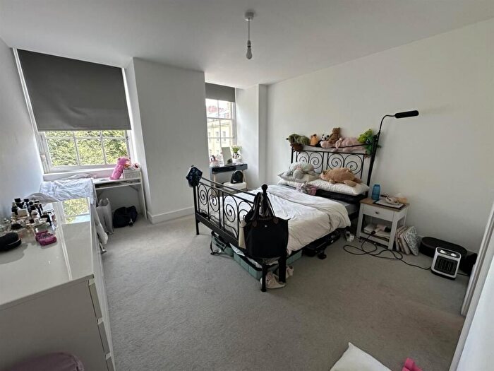 2 Bedroom Flat To Rent In Portland Square, Bristol, BS2