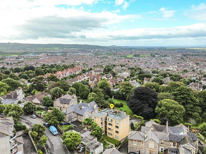 3 Bedroom Flat For Sale In Eastfield Park, Weston-Super-Mare, BS23