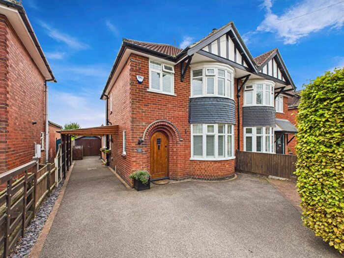 3 Bedroom Semi-Detached House For Sale In Hollies Road, Allestree, DE22