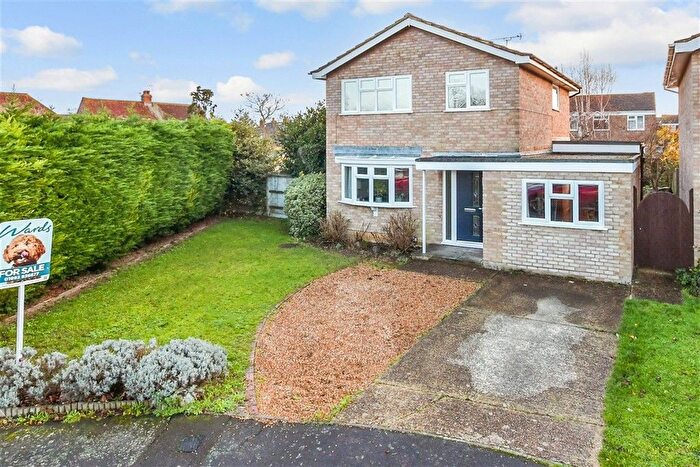 3 Bedroom Detached House For Sale In Northdown Close, Paddock Wood, Tonbridge, Kent, TN12