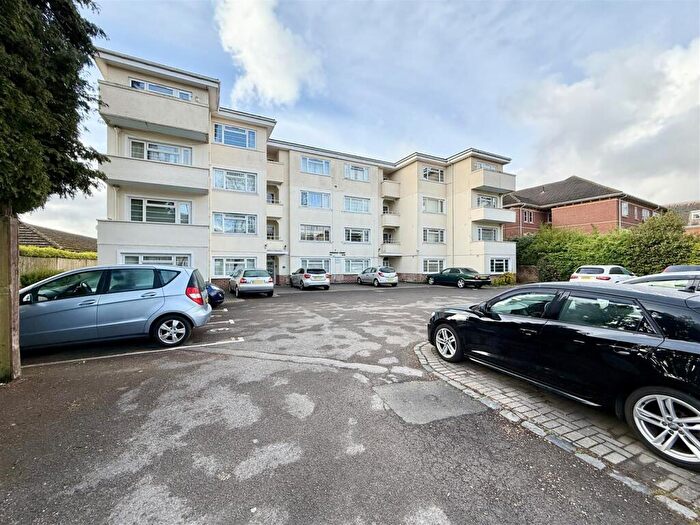 1 Bedroom Apartment To Rent In Archers Road, City Centre, Southampton, SO15