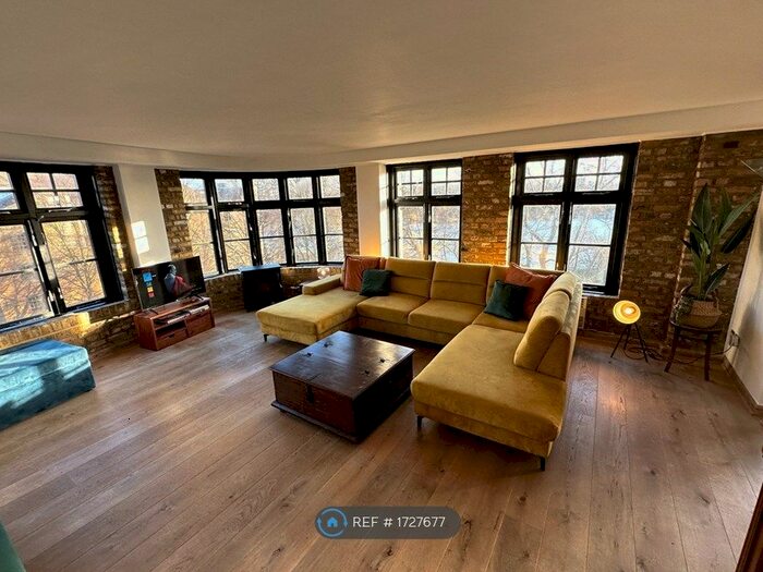 2 Bedroom Flat To Rent In Sanctuary Court, London, E1W