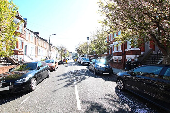 2 Bedroom Flat To Rent In Curwen Road, Shepherds Bush, (), W12