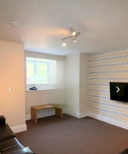 6 Bedroom Terraced House To Rent In Newport Mount, Leeds, West Yorkshire, LS6