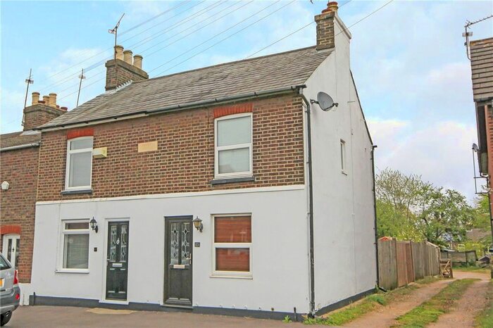 2 Bedroom Terraced House To Rent In Front Street, Slip End, Luton, Bedfordshire, LU1