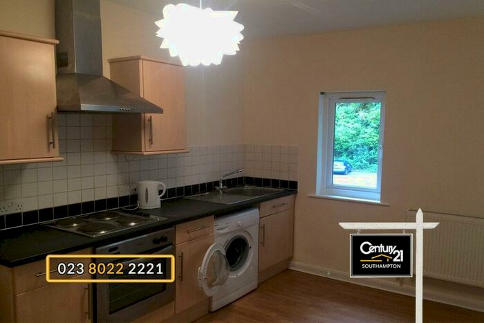 1 Bedroom Flat To Rent In |Ref: |, Portswood Road, Southampton, Hampshire, SO17