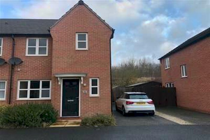 3 Bedroom House To Rent In East Street, Warsop Vale, NG20
