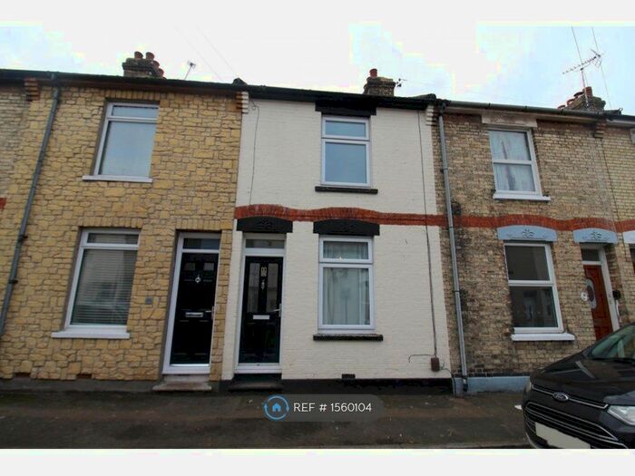 3 Bedroom Terraced House To Rent In Pretoria Road, Gillingham, ME7