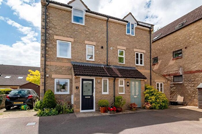 3 Bedroom House To Rent In Porters Mead, Corsham, SN13