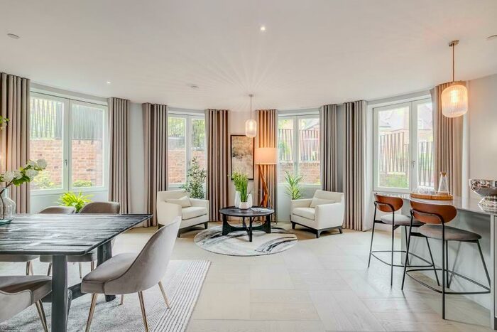 2 Bedroom Apartment To Rent In Fitzjohns Avenue, Hampstead, NW3