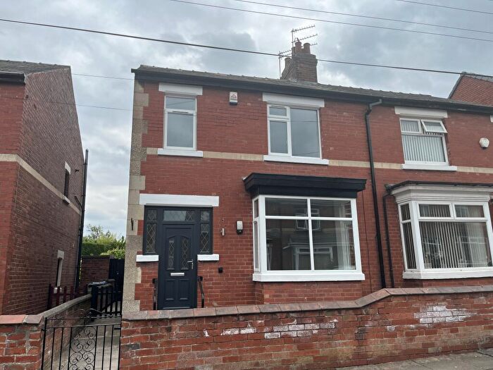 3 Bedroom House To Rent In Laburnum Road, Balby, DN4