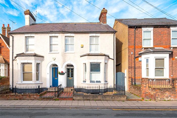 4 Bedroom Semi Detached House For Sale In St. Peters Road, St. Albans, Hertfordshire, AL1