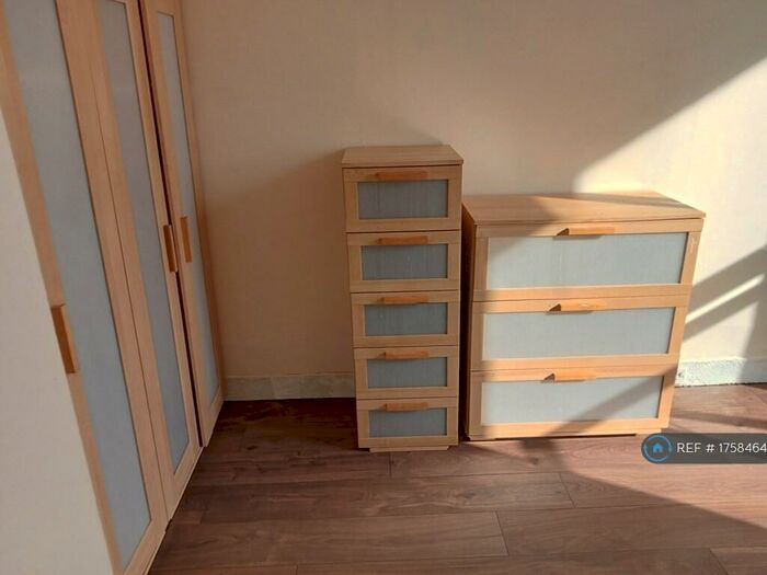 1 Bedroom Flat To Rent In Folkestone Road, Dover, CT17