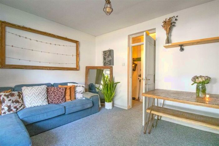 2 Bedroom Flat To Rent In Beaconsfield Close, Blackheath, SE3