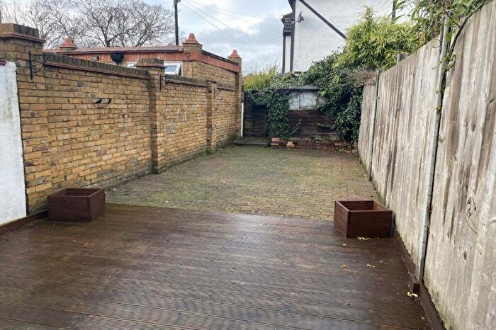 3 Bedroom Terraced House For Sale In Lawrence Hill Road, Dartford, Kent, DA1