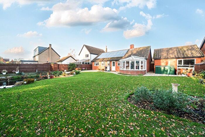 3 Bedroom Detached Bungalow For Sale In Winchfield, Great Gransden, SG19