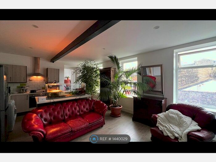 2 Bedroom Flat To Rent In Bull Street, Burnley, BB11