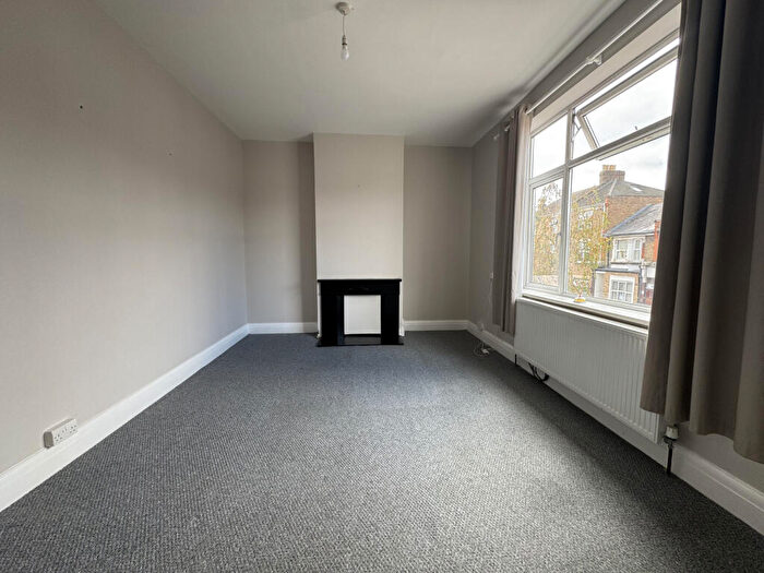 1 Bedroom Flat To Rent In Francis Road, Leyton, E10
