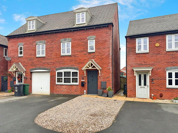 3 Bedroom Semi-Detached House For Sale In Lewisham Drive, Church Gresley, DE11