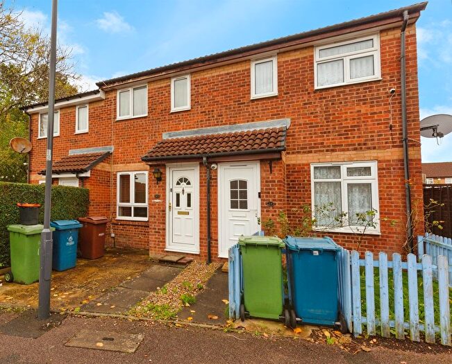 3 Bedroom Terraced House For Sale In Daintry Close, Harrow, HA3