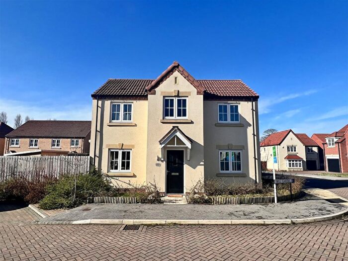 3 Bedroom Detached House For Sale In Bell Garth, Market Weighton, York, YO43