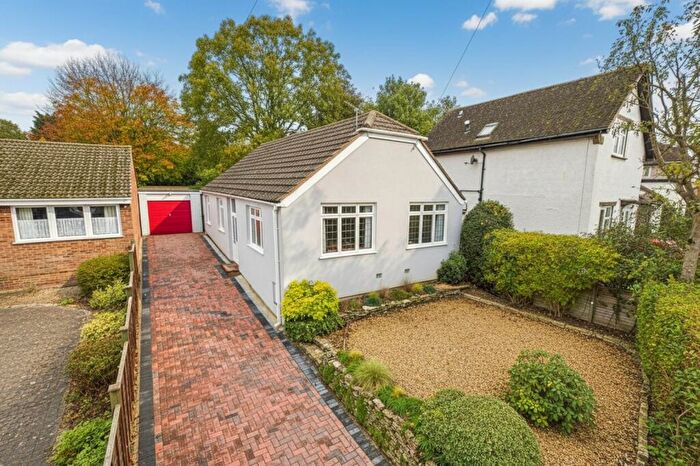 4 Bedroom Bungalow For Sale In Waverley Road, Farnborough, Hampshire, GU14