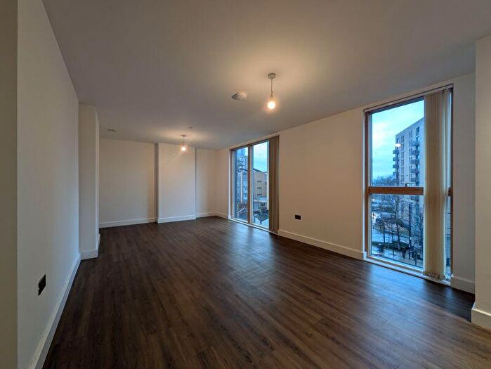 3 Bedroom Flat To Rent In Swanton Court, Jerrard Street, SE13