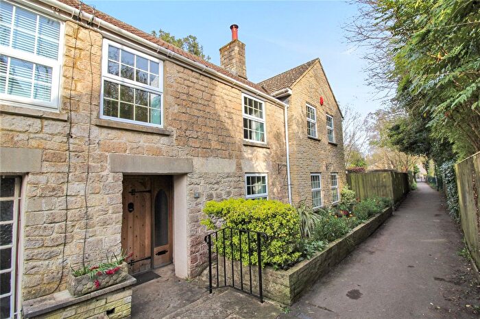 3 Bedroom Semi Detached House For Sale In Church Path, Purton, Swindon, Wiltshire, SN5