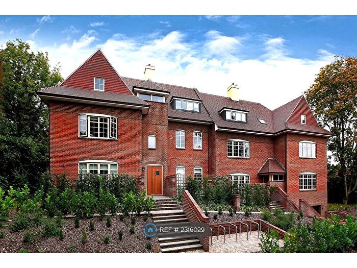 7 Bedroom Flat To Rent In Sarum Road, Winchester, SO22