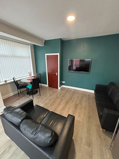3 Bedroom End Terrace House To Rent In Kippax Street, M14