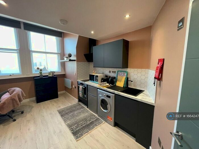 Studio To Rent In Broad Street, Nottingham, NG1