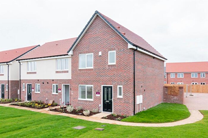 3 Bedroom Terraced House To Rent In Bridges Close, Ferriby Fields, Grimsby, DN33