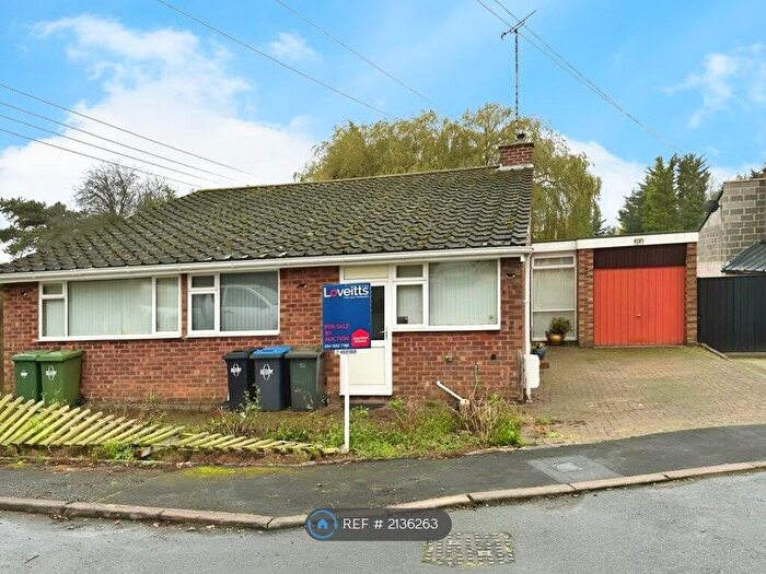 3 Bedroom Bungalow To Rent In Grove Road, Ansty, Coventry, CV7