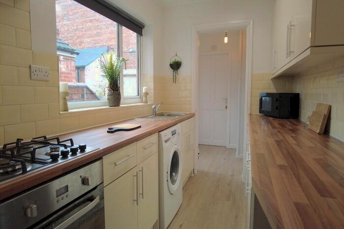 4 Bedroom Terraced House To Rent In Cranwell Street, Lincoln, LN5