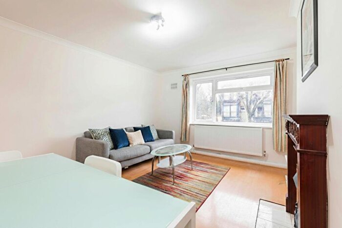 2 Bedroom Flat To Rent In Christchurch Avenue, London, NW6