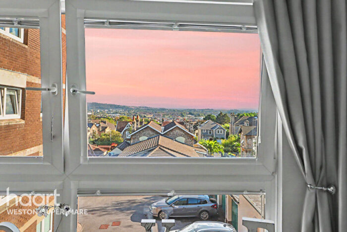 2 Bedroom Apartment For Sale In Arundell Road, Weston-Super-Mare, BS23