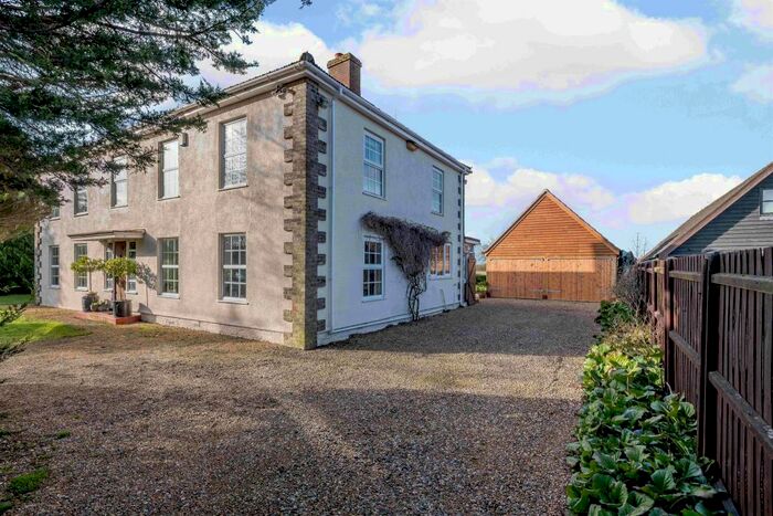 5 Bedroom Detached House For Sale In Buckenham Road, Attleborough, NR17