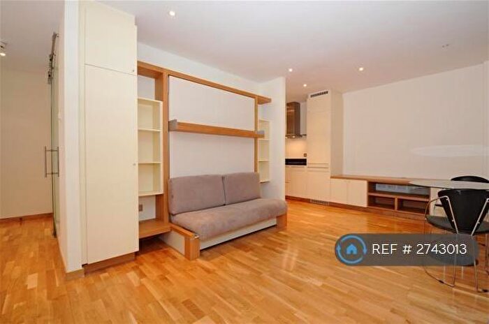 Studio To Rent In Hosier Lane, London, EC1A