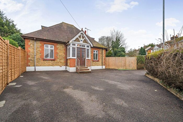 4 Bedroom Detached House To Rent In Woodlands Road, Gillingham, Kent., ME7