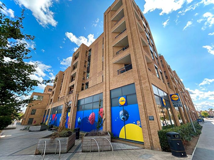 2 Bedroom Flat To Rent In London Road, SM6