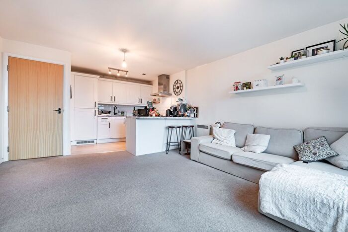 2 Bedroom Flat For Sale In St. George Wharf, London, SW8