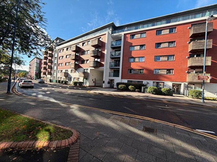 2 Bedroom Apartment To Rent In Skyline Apartments, Granville Sreet, B1