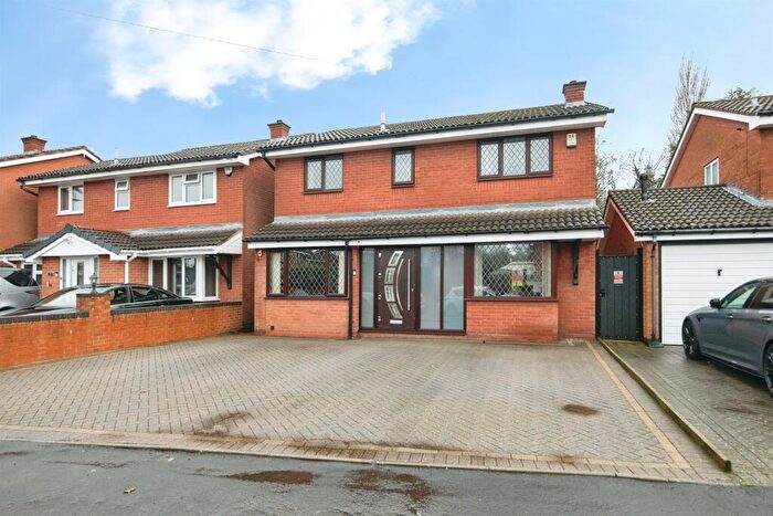 4 Bedroom Detached House For Sale In Whitworth Drive, West Bromwich, B71